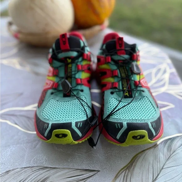Salomon Vibrant Green and Red Trail Shoes - Picture 6 of 12